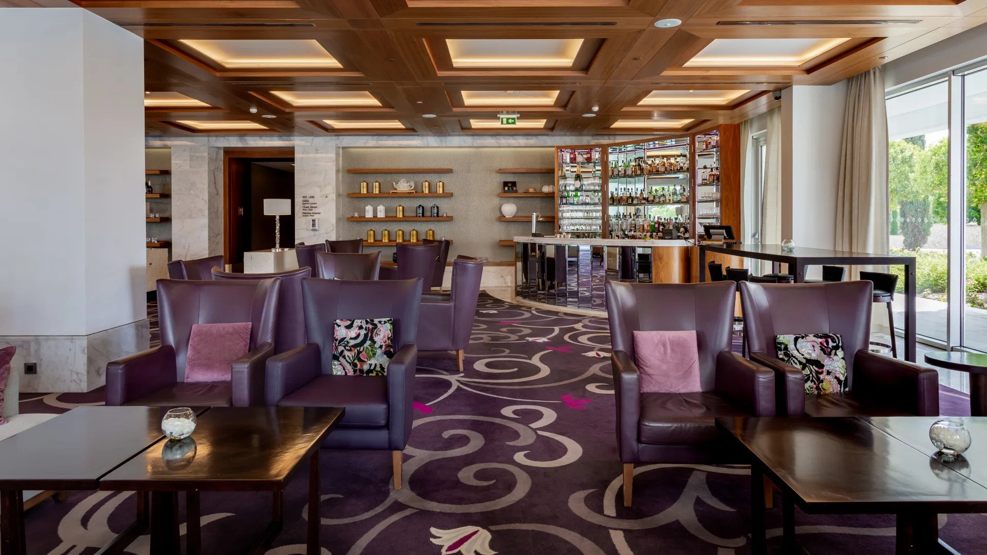Lago Lounge